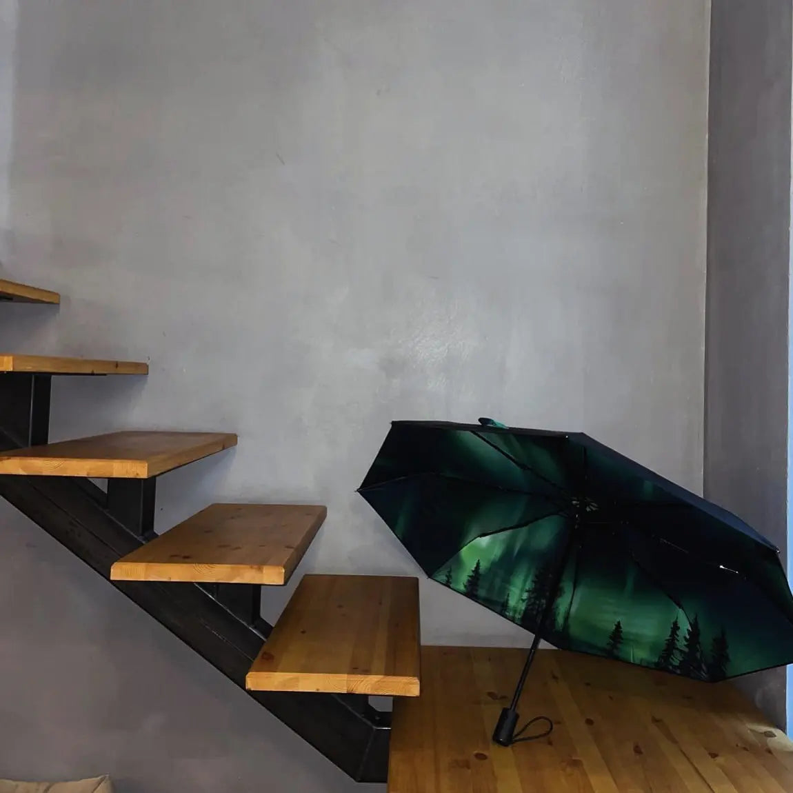 Norrsken Umbrella – Northern Lights Elegance & Protection.